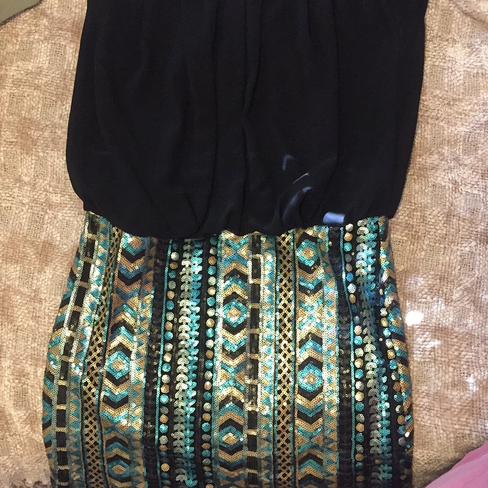Boutique Strapless sequined party dress
